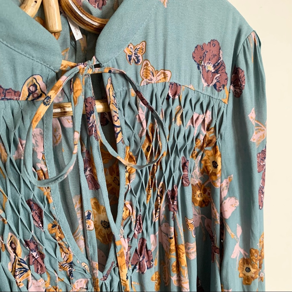 Free People Pebble Crepe So Fine Smocked Tunic Top Floral Blue Blouse Sm… - Picture 8 of 13